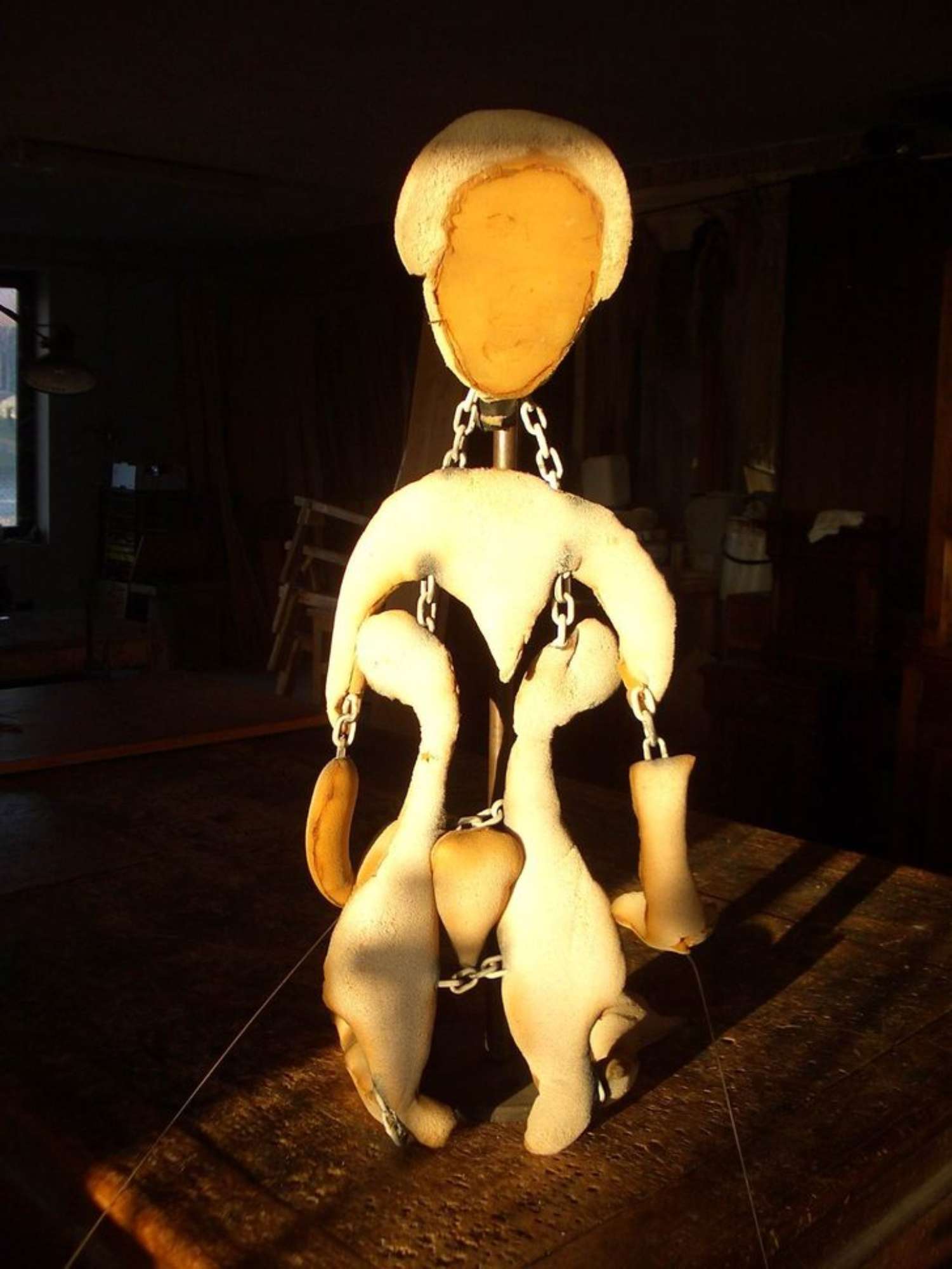 Personaggio 2 prima del restauro